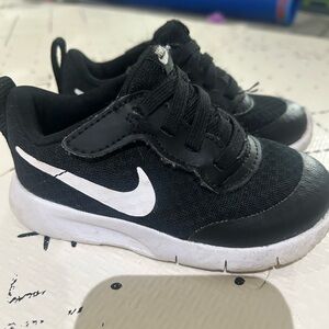 Nike Kids Black and White Sneakers